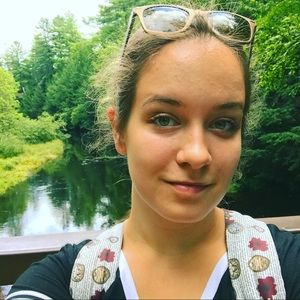 Meet your Posher, Alycia